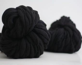 Super Bulky Yarn HandSpun Thick and Thin Wool Slub Hand Dyed tts™ Noir