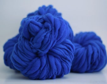 Handspun Thick and Thin Yarn Bulky Wool Slub Hand Dyed tts™ Bluec
