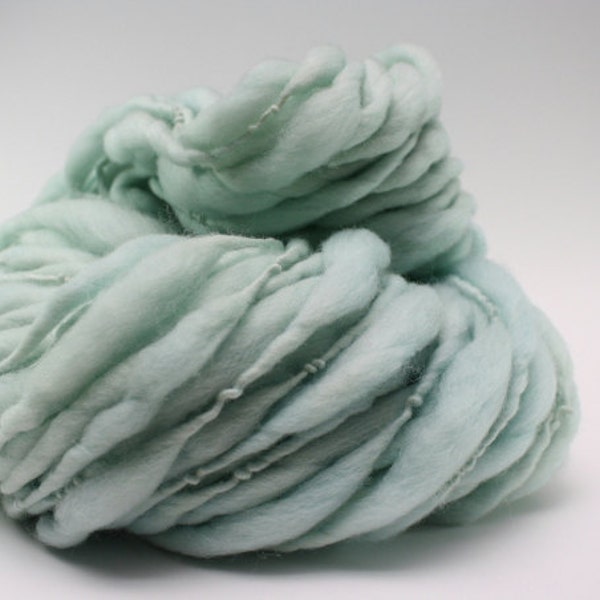 Thick and Thin Yarn Slub TTS Handspun Hand dyed Super Bulky Ice 04