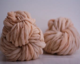 Super Bulky Handspun Yarn Thick and Thin Wool Slub  Hand Dyed Tts™ Pink Machiere