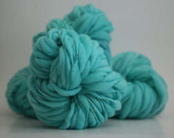 HandSpun Thick and Thin Wool Yarn Chunky Slub Hand Dyed tts™  Belize Reef