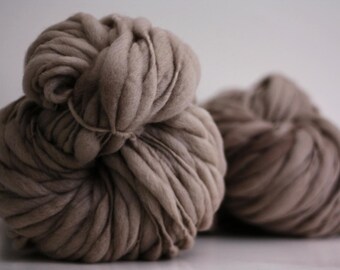 Super Bulky Thick and Thin Yarn Hand Spun Wool Slub TtS™ Mink