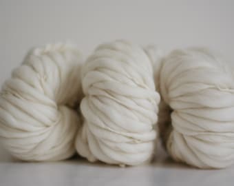 Lot-of-4-skeins Thick and Thin Hand Spun Raw Yarn Base Bare For Dyeing Merino Wool Slub TTS™ Bulky Chunky Bulk Ecru Natural White Undyed
