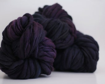 Super Chunky HandSpun Yarn Thick and Thin Wool Slub Hand Dyed tts™ Neptunite