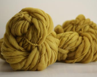 Handspun Thick and Thin Yarn Bulky Wool Slub Hand Dyed tts(tm) Aurum