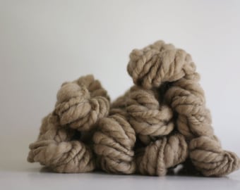 Thick and Thin Triple Plied Yarn Handspun Wool Slub TtS(tm) Beige Light Brown Natural Undyed Triple Ply Art Super Bulky Chunky tp