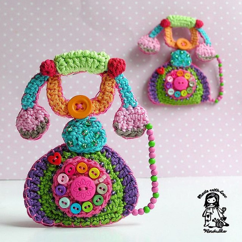Crochet pattern Mr. Graham Bell telephone brooch DIY image 2