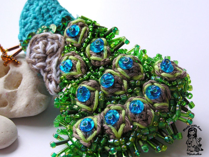 Patron au crochet broche paon DIY image 3