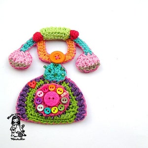 Crochet pattern Mr. Graham Bell telephone brooch DIY image 3