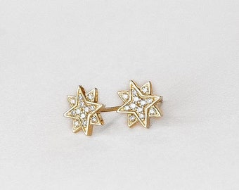 14k Gold Diamond Star Stud Earring