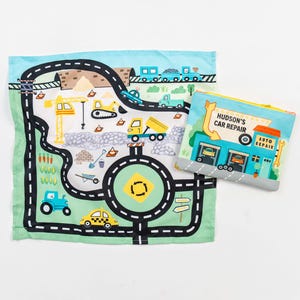 Toy Car Mat & Pouch Toy Car Carrier Portable Toy For Travel Road Trip Toy Travel Play Mat Small Travel Toy Sensory Car Caddy Fold Up Car Mat