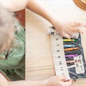 Crayon Roll Kleinkind Färbung Crayon Lagerung Kinder Reise Färbung Crayon Kinder Kunst Liefert Zurück zu Schule Montessori Kleinkind Buntstifte Halter Bild 5