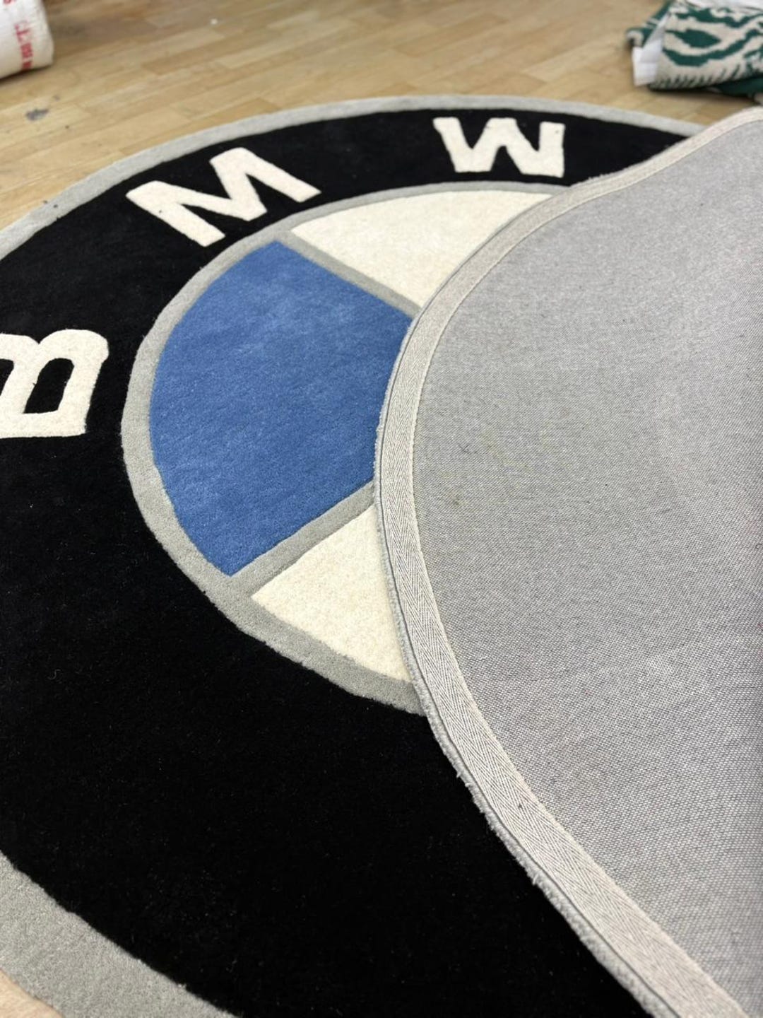 BMW Logo Tufted Rug, Luxury Car Rug, Custom Handmade Area Rug, BMW ...