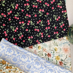 Floral Large Reusable Beeswax Lined Bread Bag