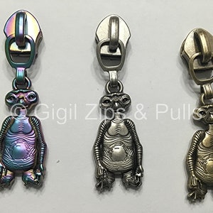Extra Terrestrial - Stranded Alien - Zipper Pulls - Size 5  - set of 5 or 10