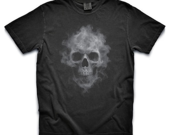 Totenkopf T-Shirt mit schwarzer Rauchgrafik: Halloween Kostüm T-Shirt, Grunge Rock von OHNO New York