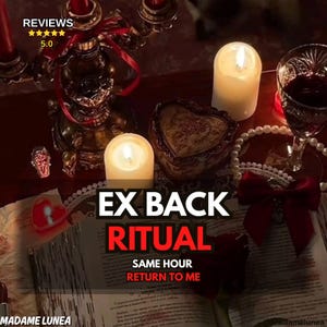 Peut inclure: Un ensemble rituel comprenant un livre ouvert avec le texte EX BACK RITUAL, SAME HOUR, RETURN TO ME, entouré de deux bougies piliers blanches, un candélabre en laiton, une boîte en forme de cœur, des perles, un nœud rouge et un verre de liquide rouge.