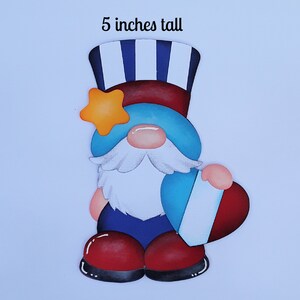 4 juillet Gnome papier reconstitué 3D découpé pour des pages d’album, des albums ou des cartes préfabriqués par Rhonda