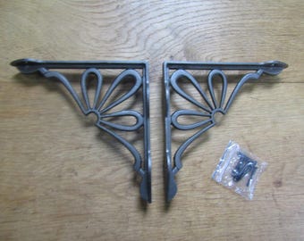 PAIR of Rustic iron shelf brackets Scaffold Victorian cast iron vintage retro shabby ornate decorative fancy Antique iron Shelving brackets
