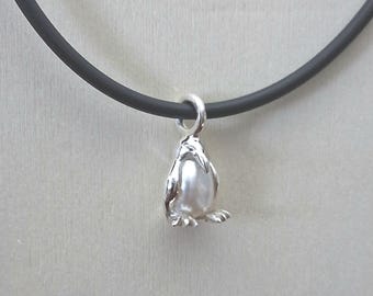 Penguin pendant in sterling silver with pearl