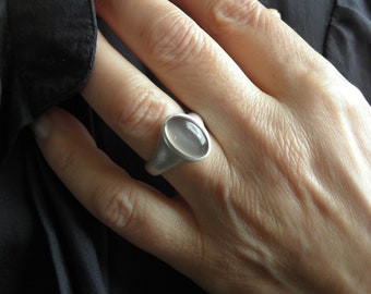 seal signet ring gray flash moonstone in sterling silver