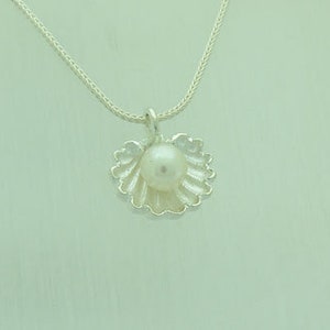 shell silver pendant necklace with pearl image 4