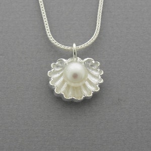 shell silver pendant necklace with pearl image 2