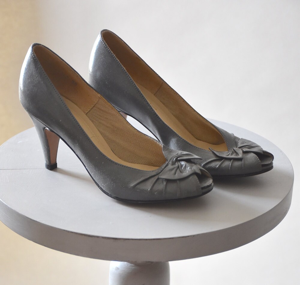 Vintage Style Peep Toe Shoes 4