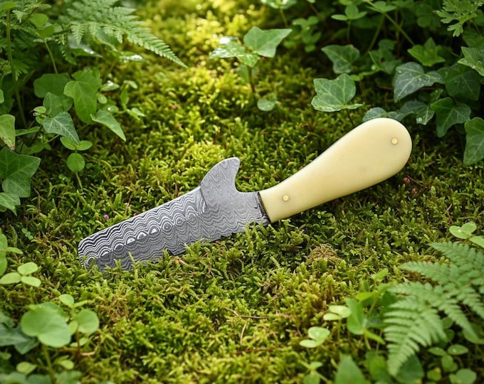 Handcrafted Damascus Steel Hori Hori Knife – Ivory Resin Handle, Gardening & Camping