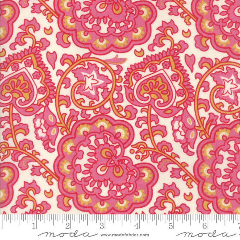 Spellbound Gypsy in Soul Pink Vanilla Sky, Urban Chiks, 100% Cotton, Moda Fabrics, 31111 18 image 2