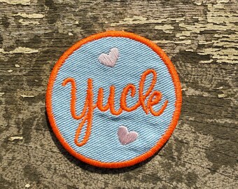 Patch brodé Beurk | Insigne en forme de coeur avec lettrage script (repassage au fer)