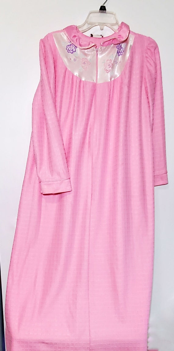 Vintage Anne Leslie Pink Long Robe