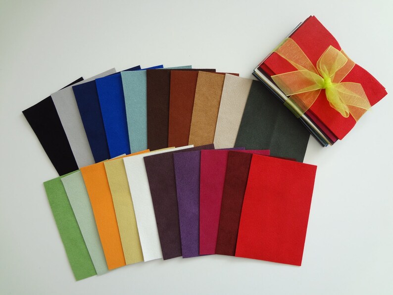 20 pieces 4.5 x 3 Mini Sampler