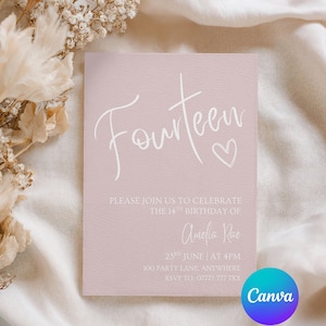 Peut inclure: Une invitation rose pour un anniversaire avec le mot "Fourteen" en écriture blanche et des détails de l'événement. Le texte comprend "Veuillez vous joindre à nous pour célébrer le 14e anniversaire d'Amelia Rae" avec la date, l'heure et les coordonnées.