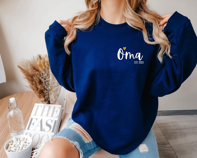 Oma Sweatshirt, Oma Pullover, Oma Shirt, Oma Sweatshirt, Oma Geschenk, Oma Sweater, Oma personalisierter Pullover, Familie Sweatshirt Bild 1