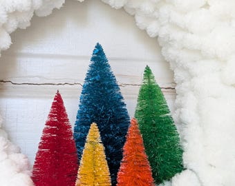 Christmas Lights Bottle Brush Tree Wreath 13.5" in Snowflake White by Distinguished Flamingo
