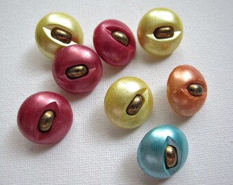 8pcs Pearlescent Round Plastic Shank Buttons