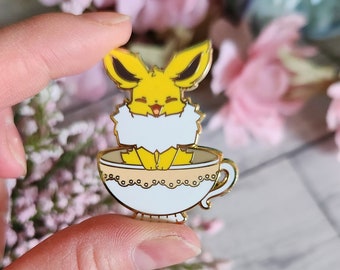 Teacup Jolteon Enamel Pin