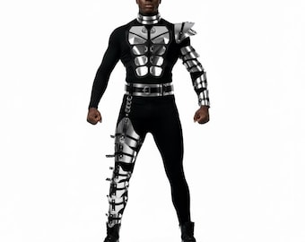 Set di costumi con armatura metallica, abito da guerriero futuristico, abbigliamento alla moda cyberpunk