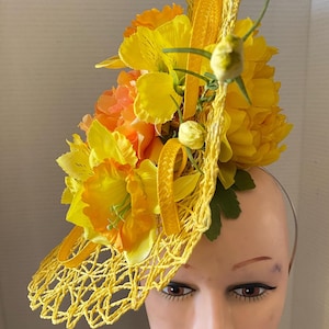Canary Yellow Woven Fascinator with Daffodils
