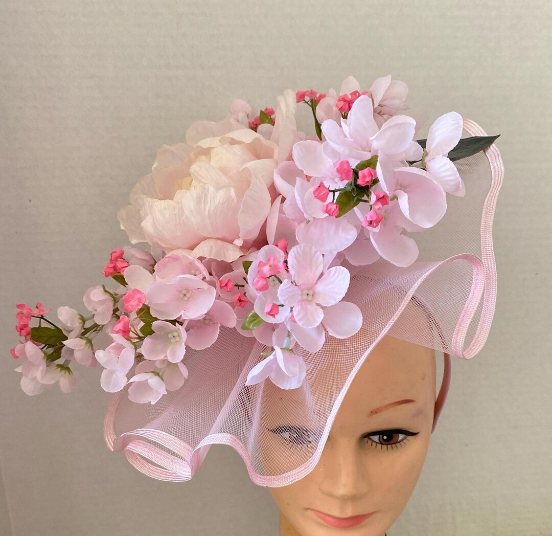 netted headpiece