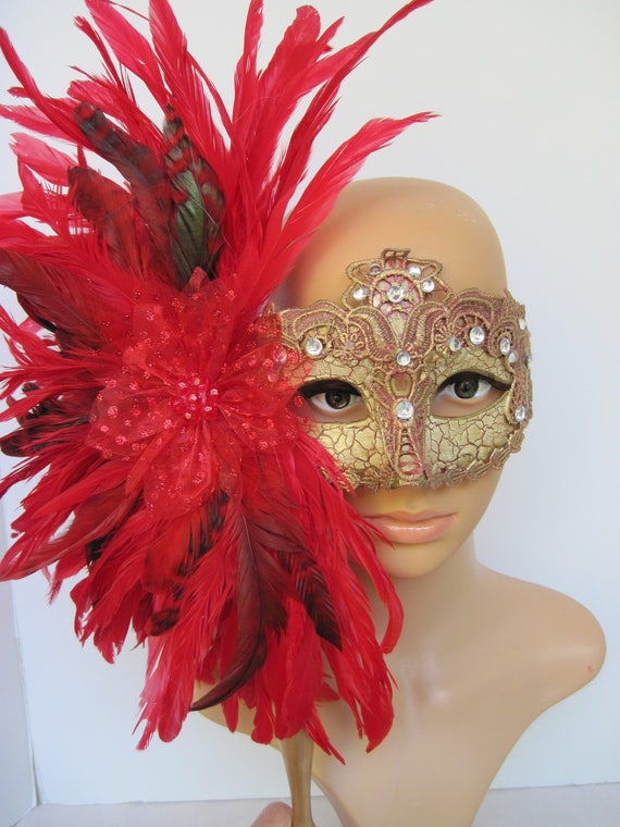 Carmel /& Beigh Crackle Finished Masquerade Half Mask with Fluffy Feathers n Gold Medallion