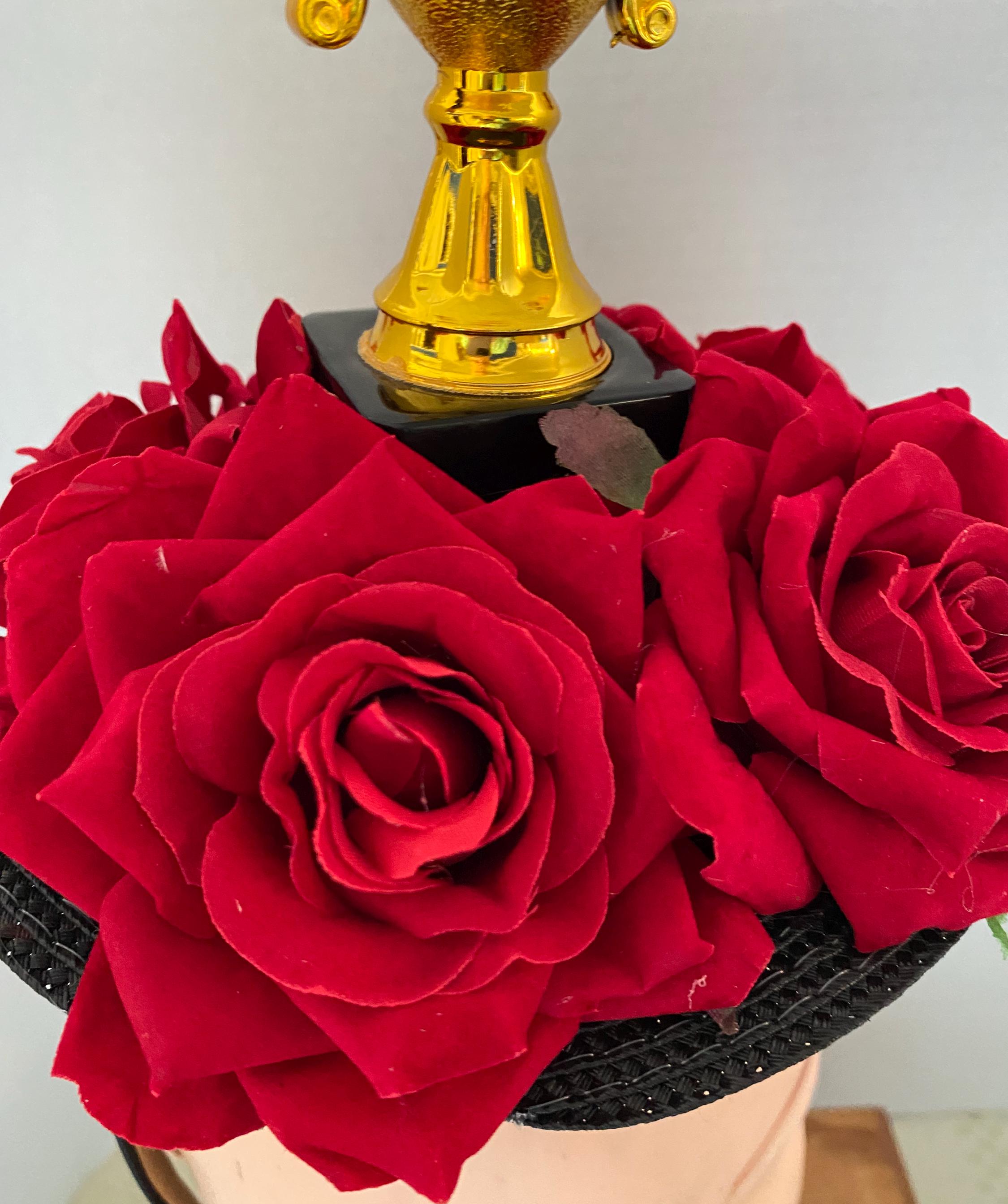 Red Roses Trophy Red Roses With Trophy & a Bottle of Champagne - Etsy