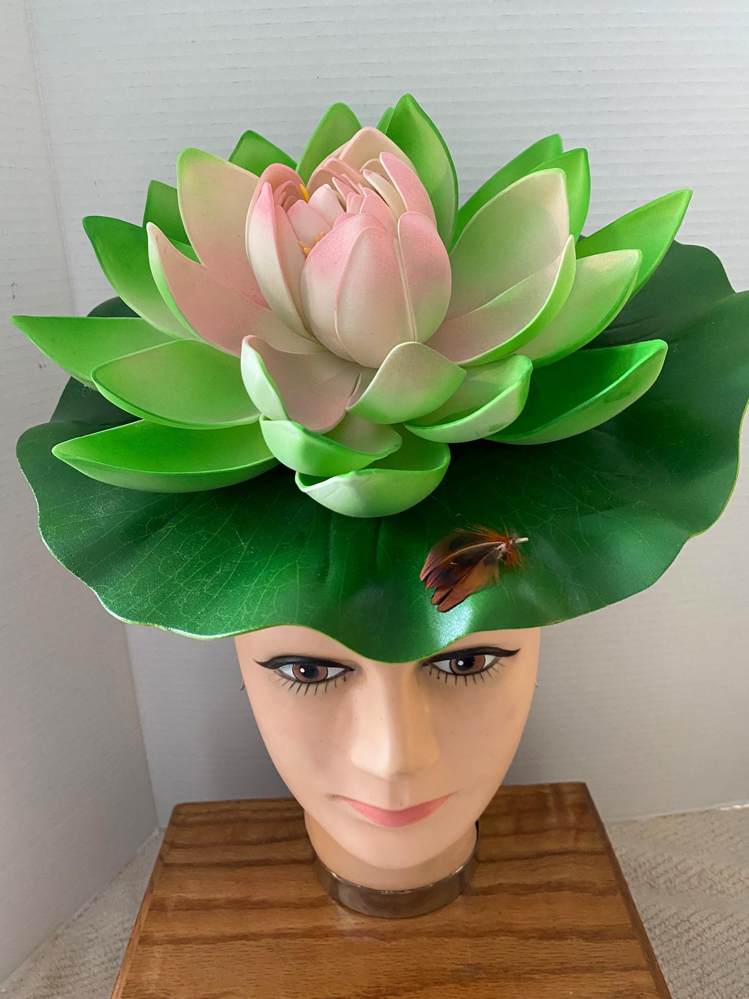 Lily Pad Fascinator - Etsy display picture 2