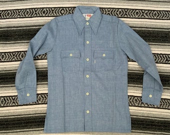 Camisa con botones Levi's Saddleman de la década de 1970, modelo raro de stock muerto, jeans vintage en tono menta con lengüeta blanca
