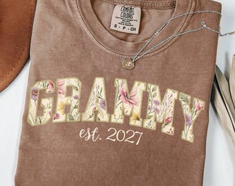 Custom Grammy Shirt, Gifts for Grandma, Personalized Grammy Shirt, Gift For Grammy, Gift From Grandchildren, Wildflower Floral Shirt