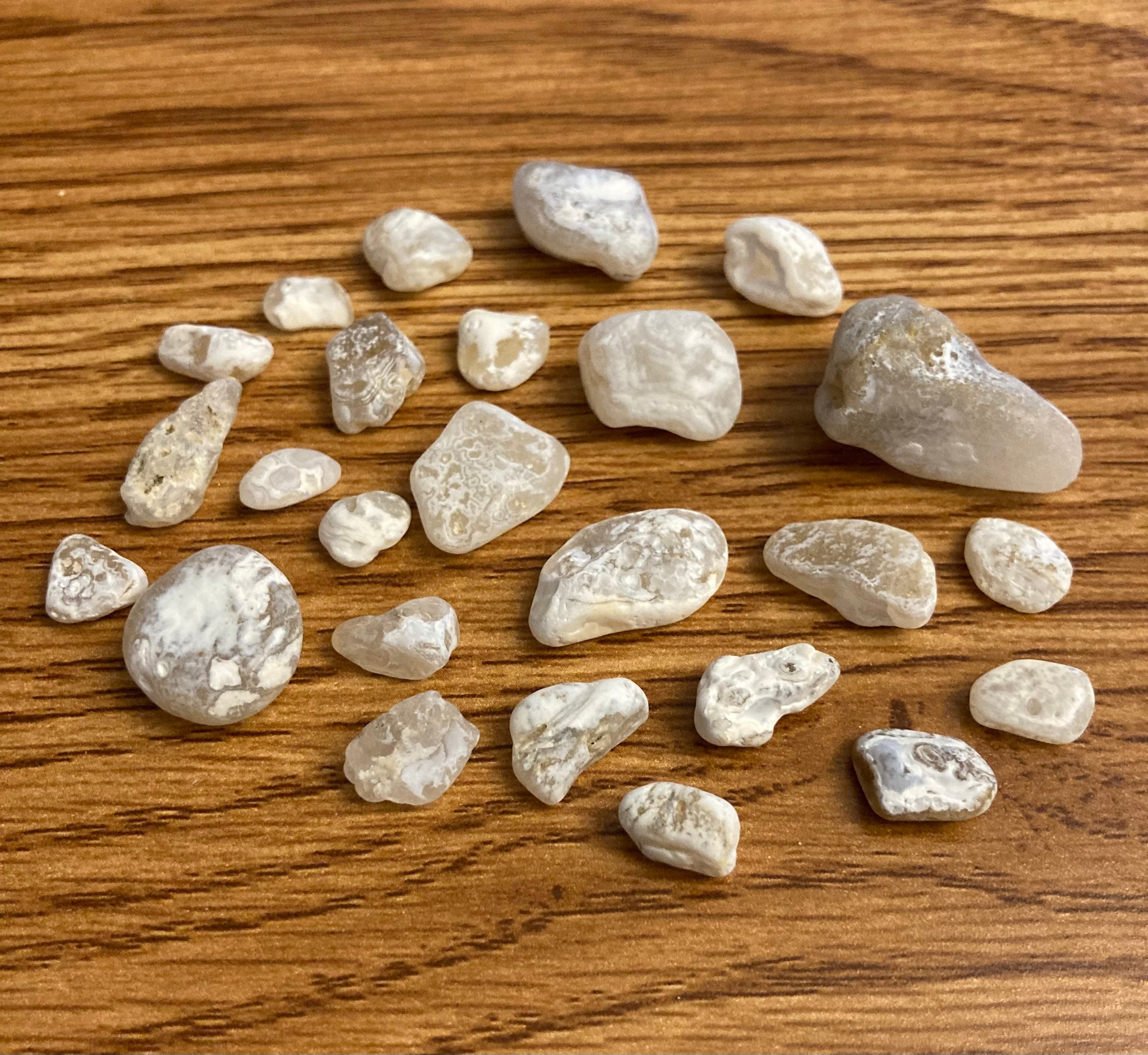 Stone Decor Set of 20 SMALL Elongated Pebbles 1.4-2.2/35-55mm-flat