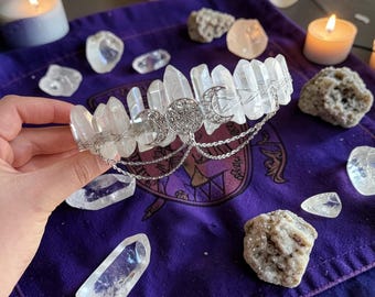 Quartz Crystal Moon Crown – Triple Moon Headpiece with Silver Chains, Boho Festival Tiara Bridal
