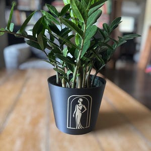 Art Deco Lady in Black Cachepot Planter – Elegant Two-Tone Vase, Black and Matte Tan Home Accent for Modern Interiors