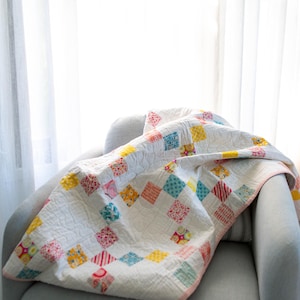 Handmade Patchwork Baby Quilt: Modern Cotton Irish Chain Design